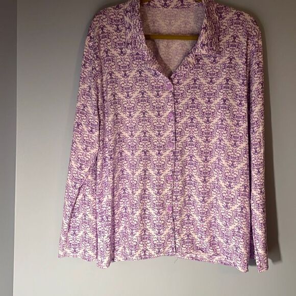 Woman’s Large Pajama Set - Picture 4 of 6